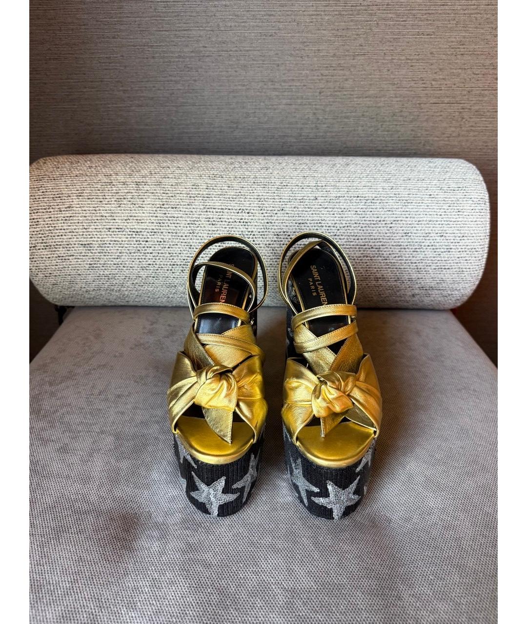 SAINT LAURENT Золотые кожаные босоножки, фото 2