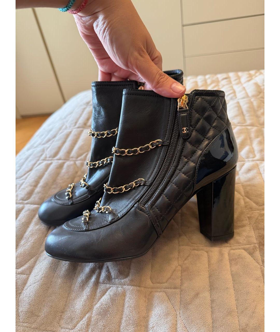 CHANEL Черные кожаные ботильоны, фото 4