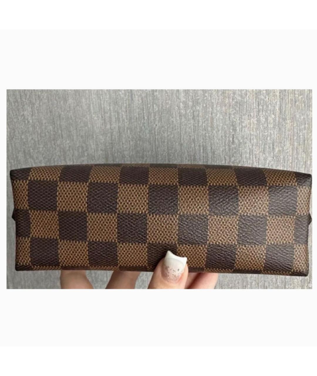 LOUIS VUITTON Коричневая косметичка, фото 3