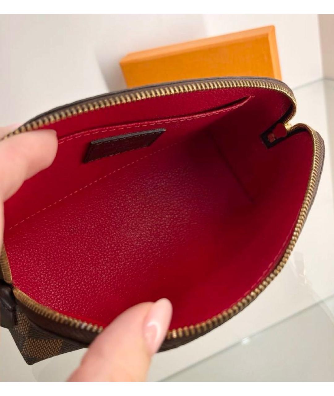 LOUIS VUITTON Коричневая косметичка, фото 5
