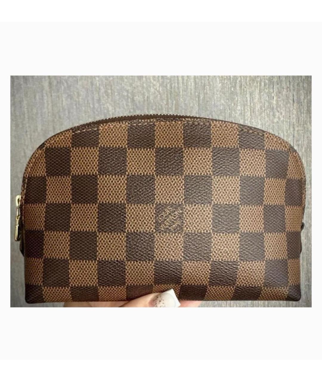 LOUIS VUITTON Коричневая косметичка, фото 2