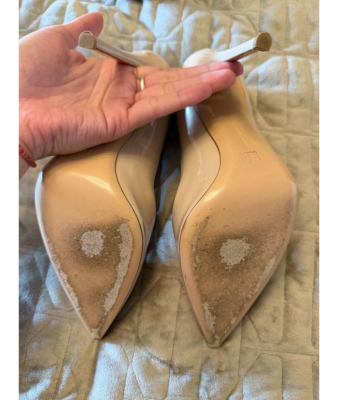 GIANVITO ROSSI Бежевые туфли из лакированной кожи, фото 3