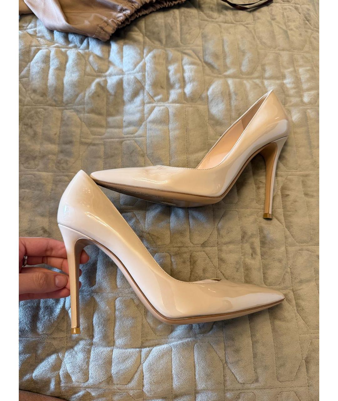 GIANVITO ROSSI Бежевые туфли из лакированной кожи, фото 8