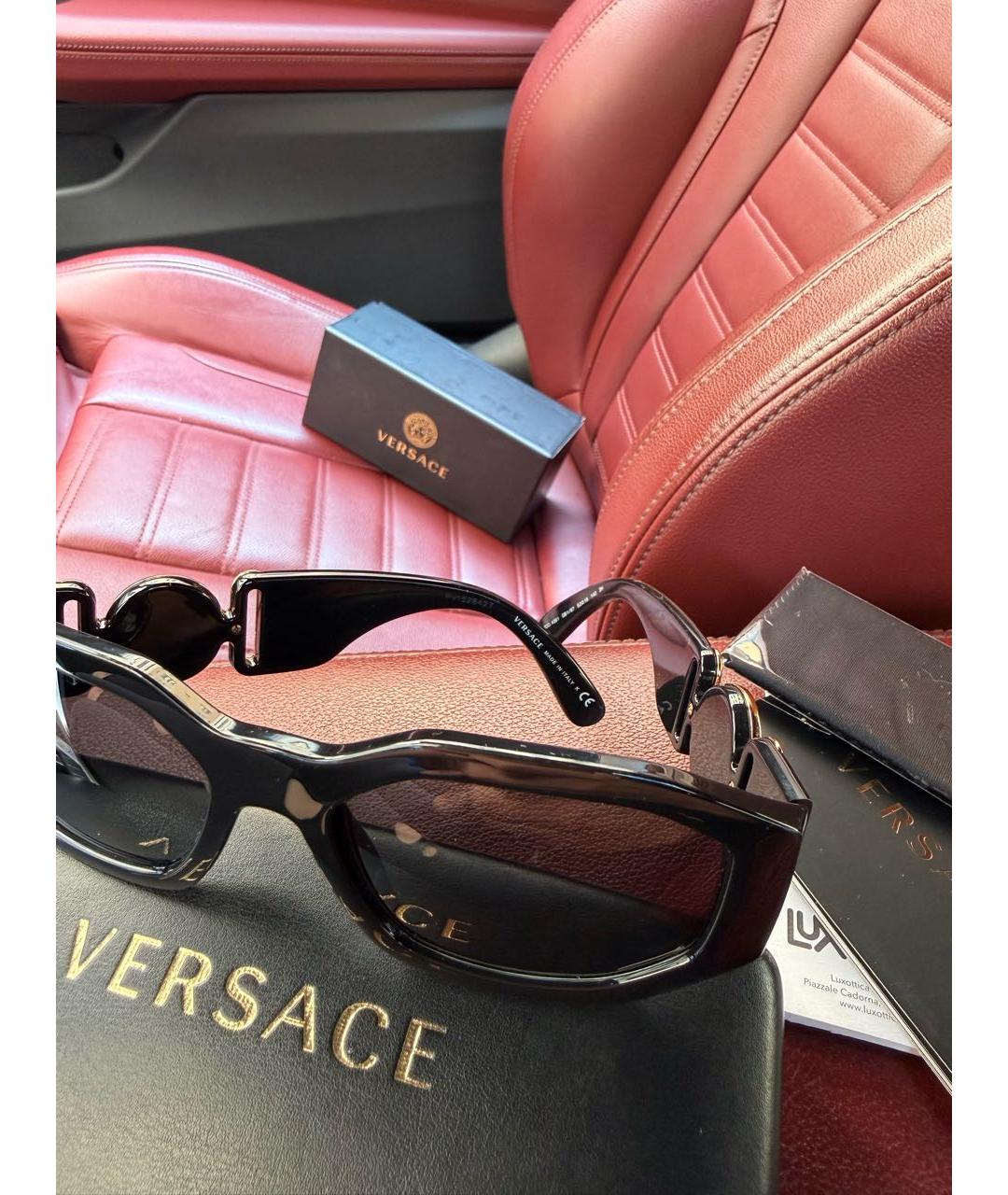 VERSACE Черные пластиковые солнцезащитные очки, фото 4