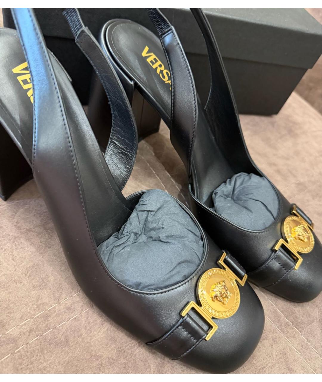 VERSACE Черные кожаные босоножки, фото 2