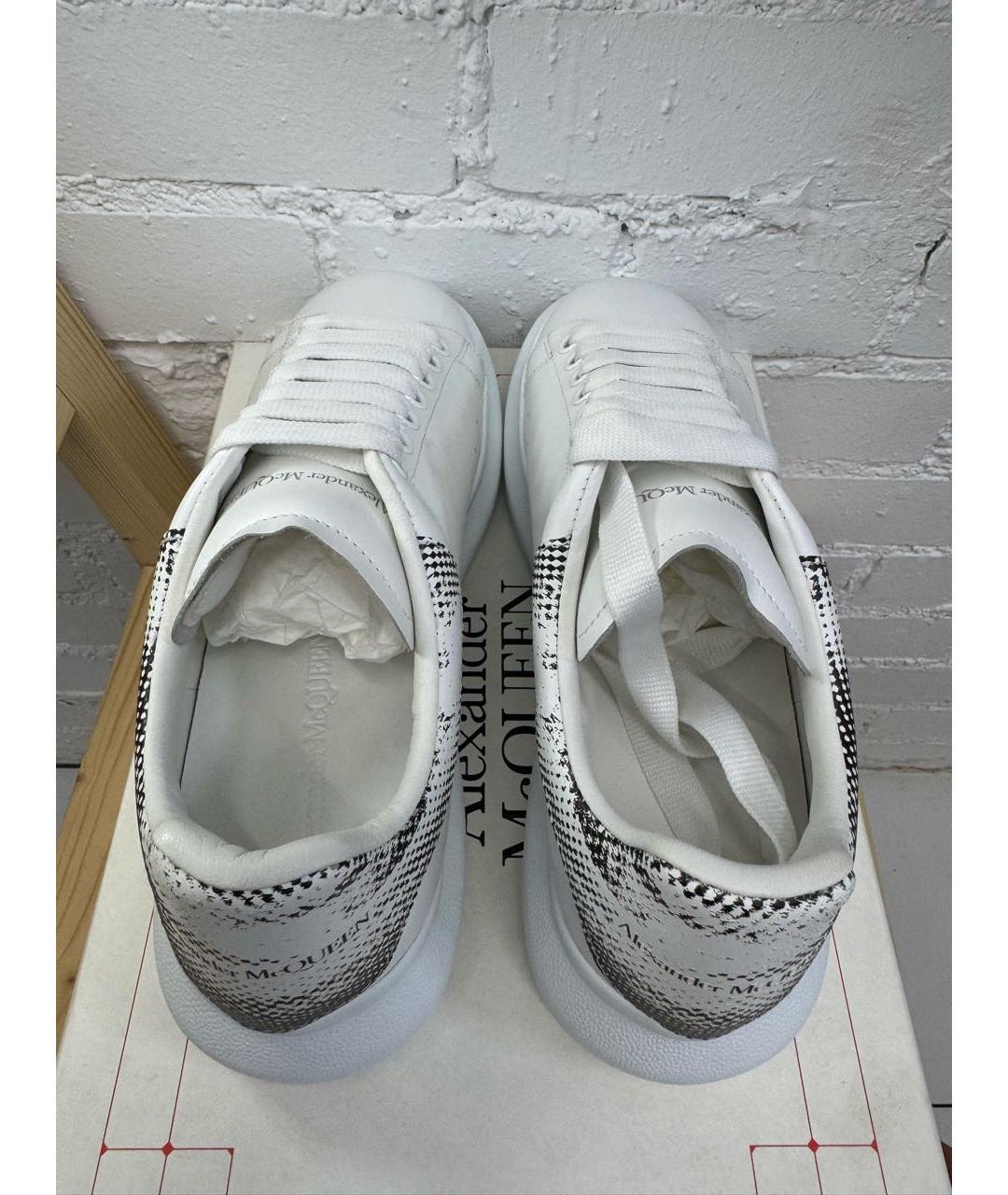 ALEXANDER MCQUEEN Белые кожаные низкие кроссовки / кеды, фото 3