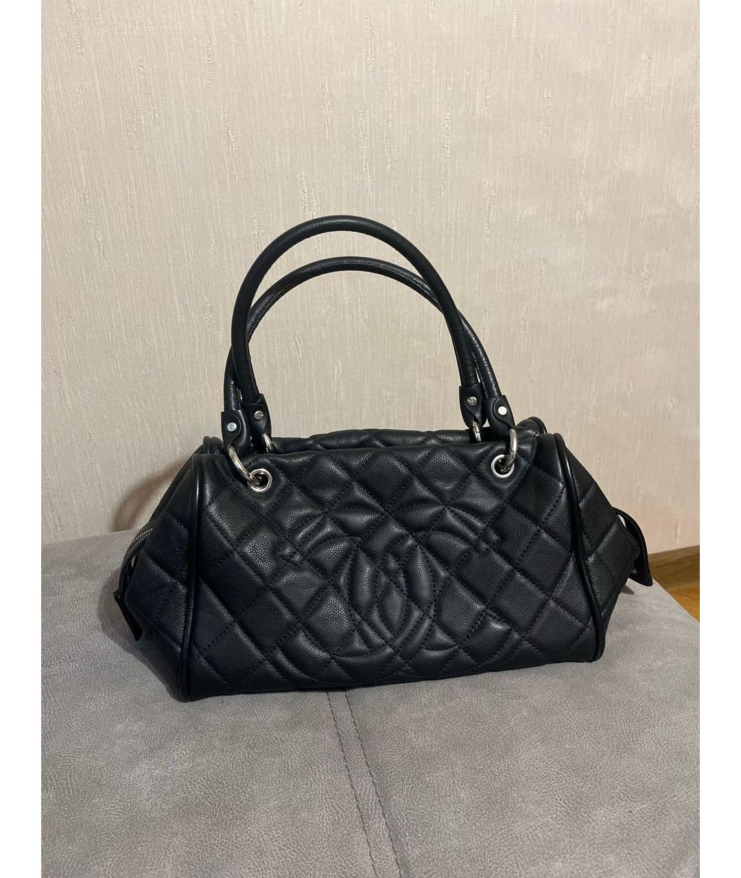 CHANEL Черная кожаная сумка с короткими ручками, фото 7