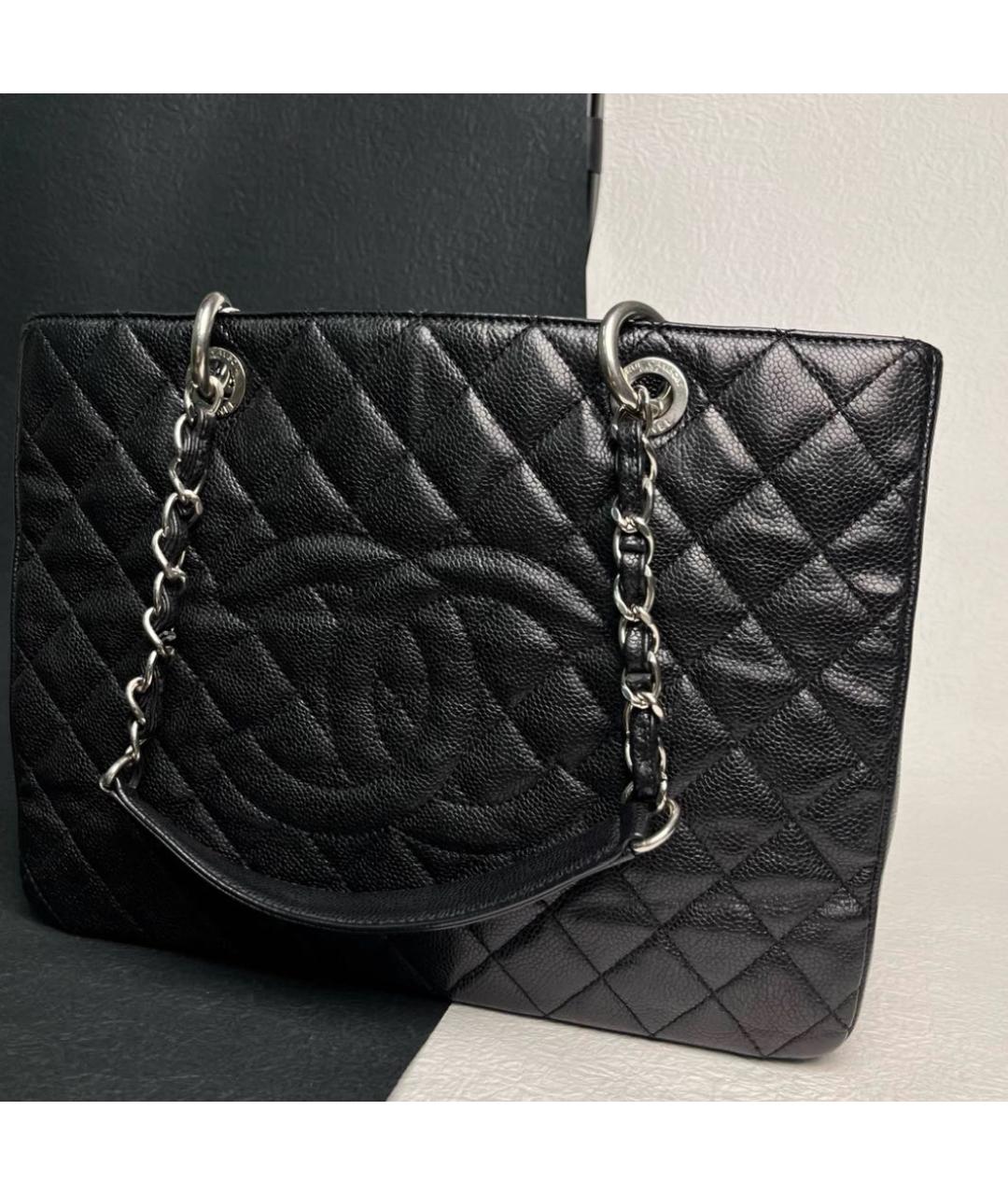 CHANEL Черная кожаная сумка тоут, фото 3