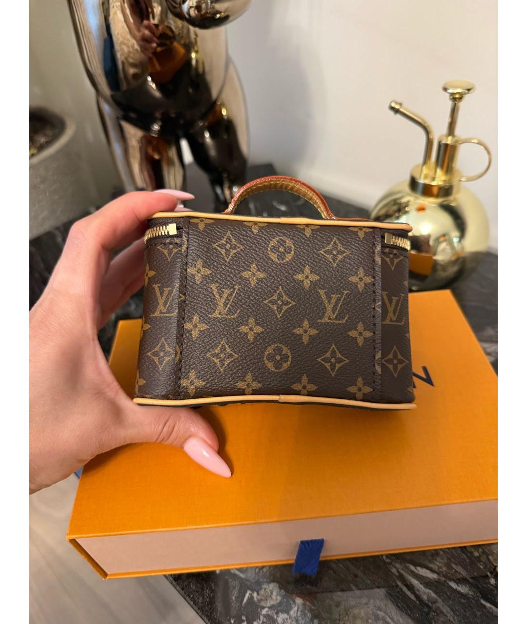LOUIS VUITTON Коричневая кожаная косметичка, фото 6