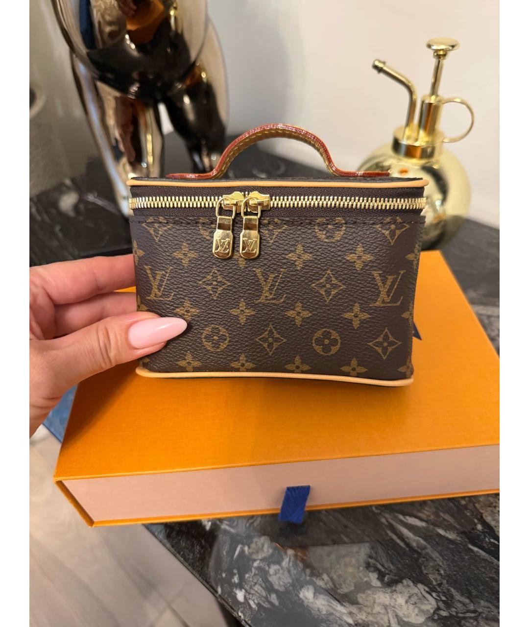 LOUIS VUITTON Коричневая кожаная косметичка, фото 2