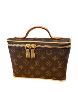 LOUIS VUITTON Косметичка