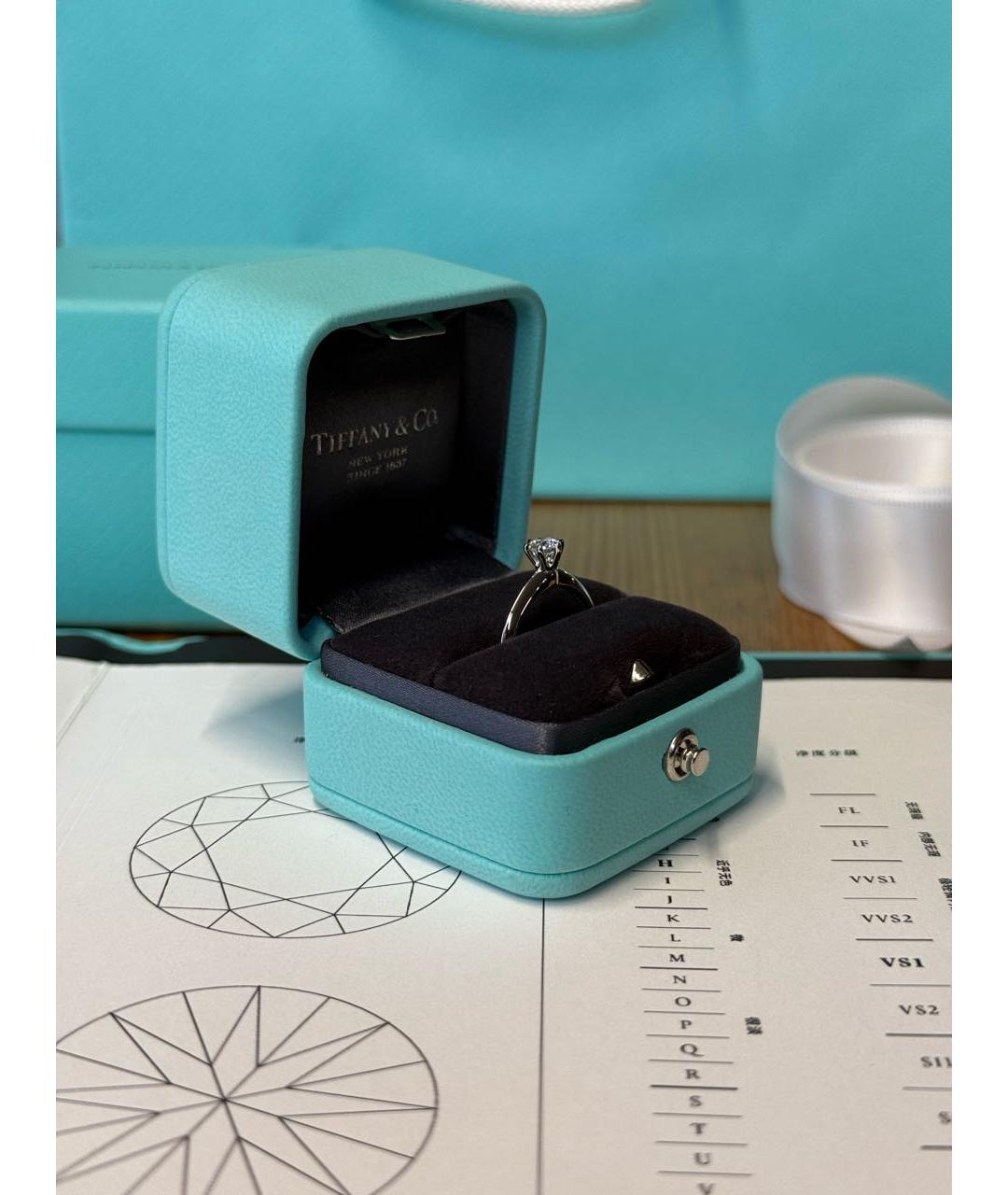 TIFFANY&CO Белое платиновое кольцо, фото 4