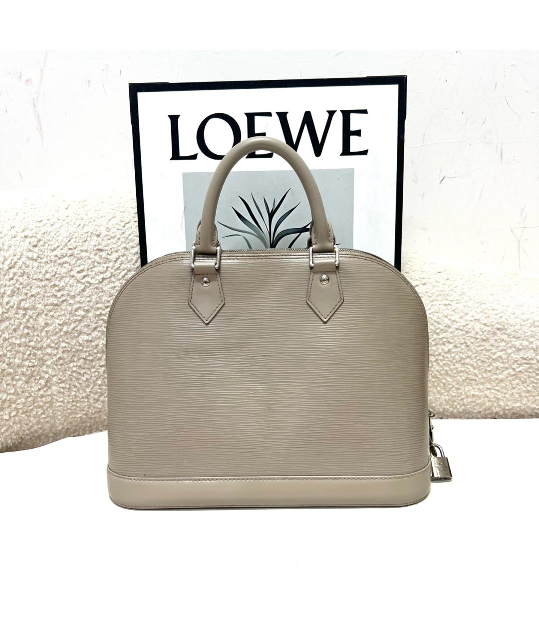 LOUIS VUITTON Серая кожаная сумка с короткими ручками, фото 2