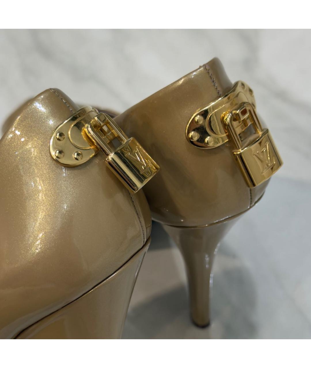 LOUIS VUITTON Золотые туфли из лакированной кожи, фото 7