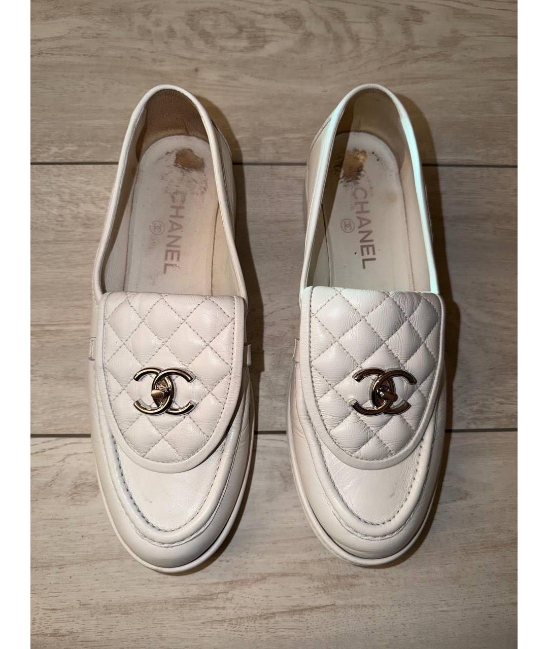 CHANEL Белые кожаные лоферы, фото 2