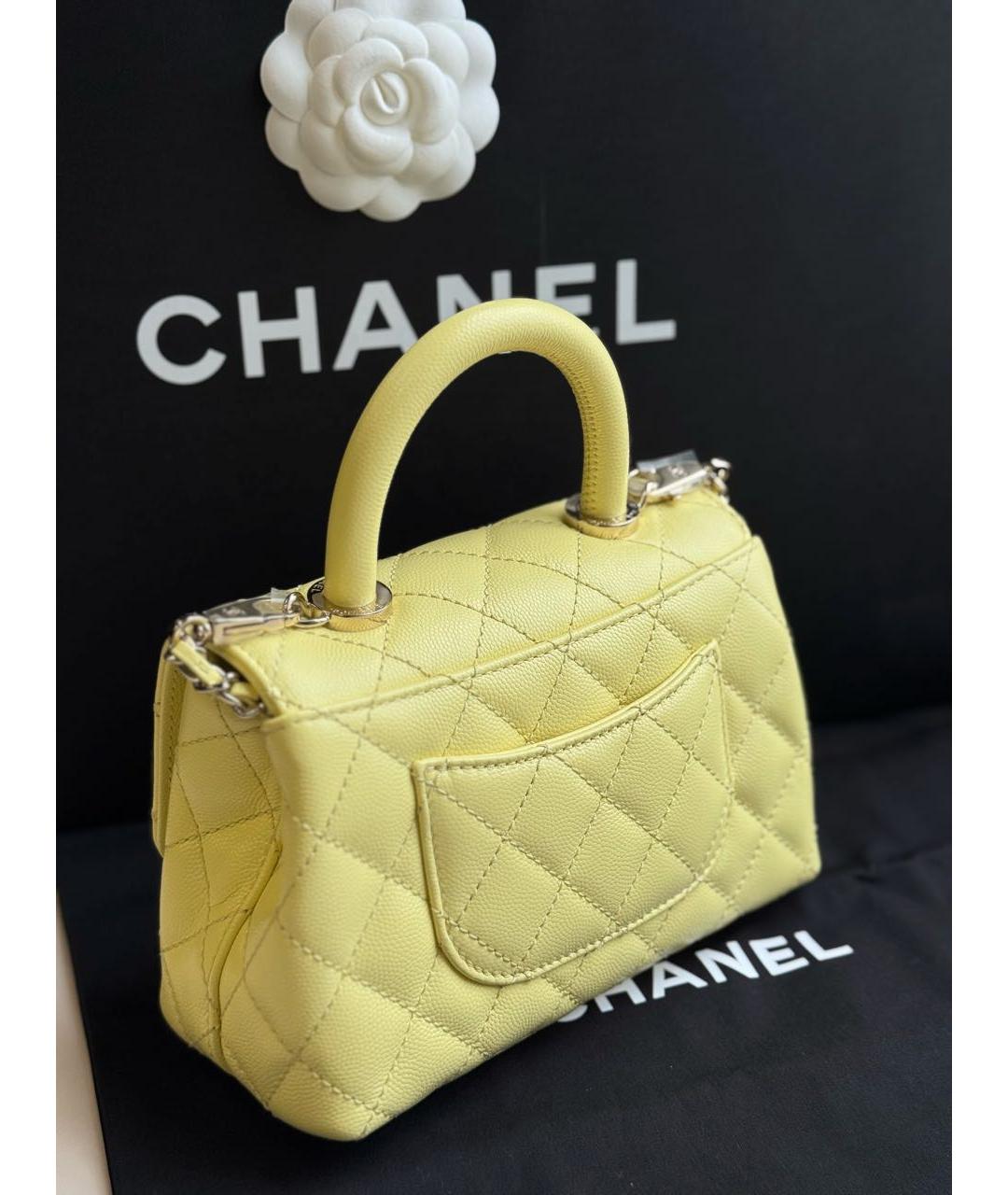 CHANEL Желтая кожаная сумка с короткими ручками, фото 2