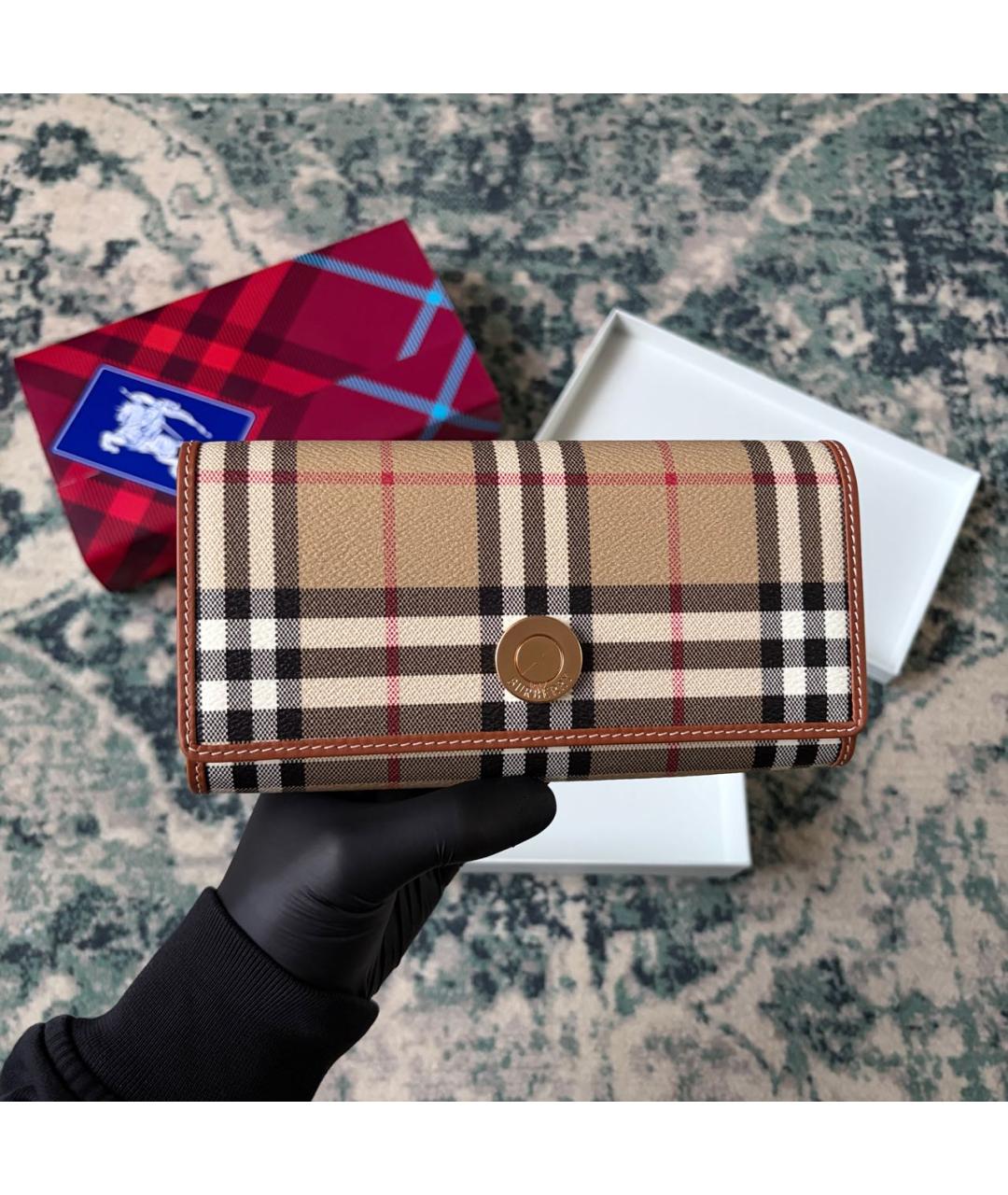 BURBERRY Бежевый кожаный кошелек, фото 3