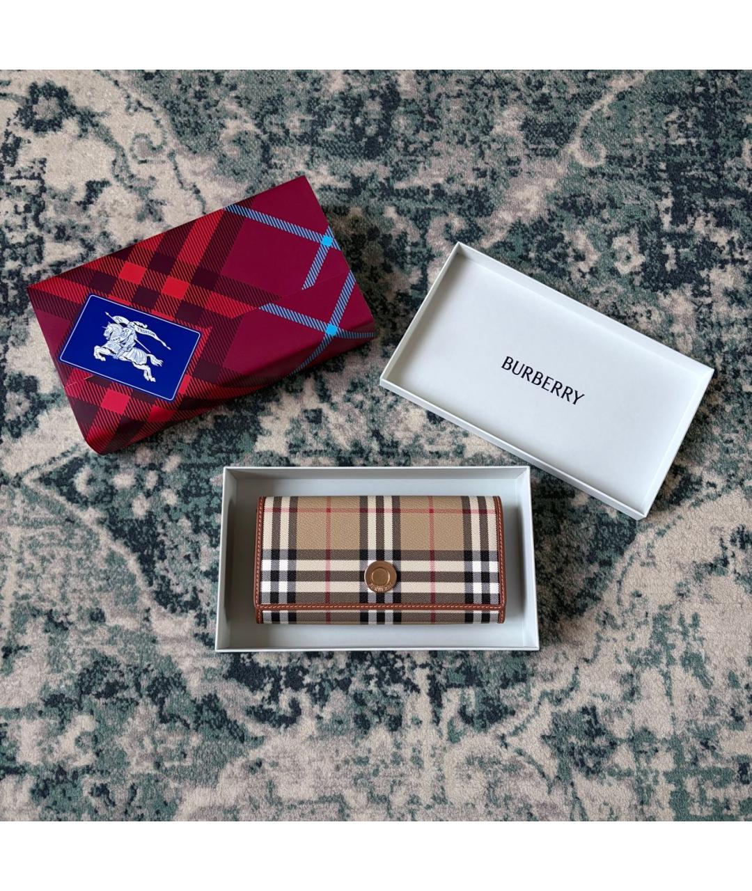 BURBERRY Бежевый кожаный кошелек, фото 2