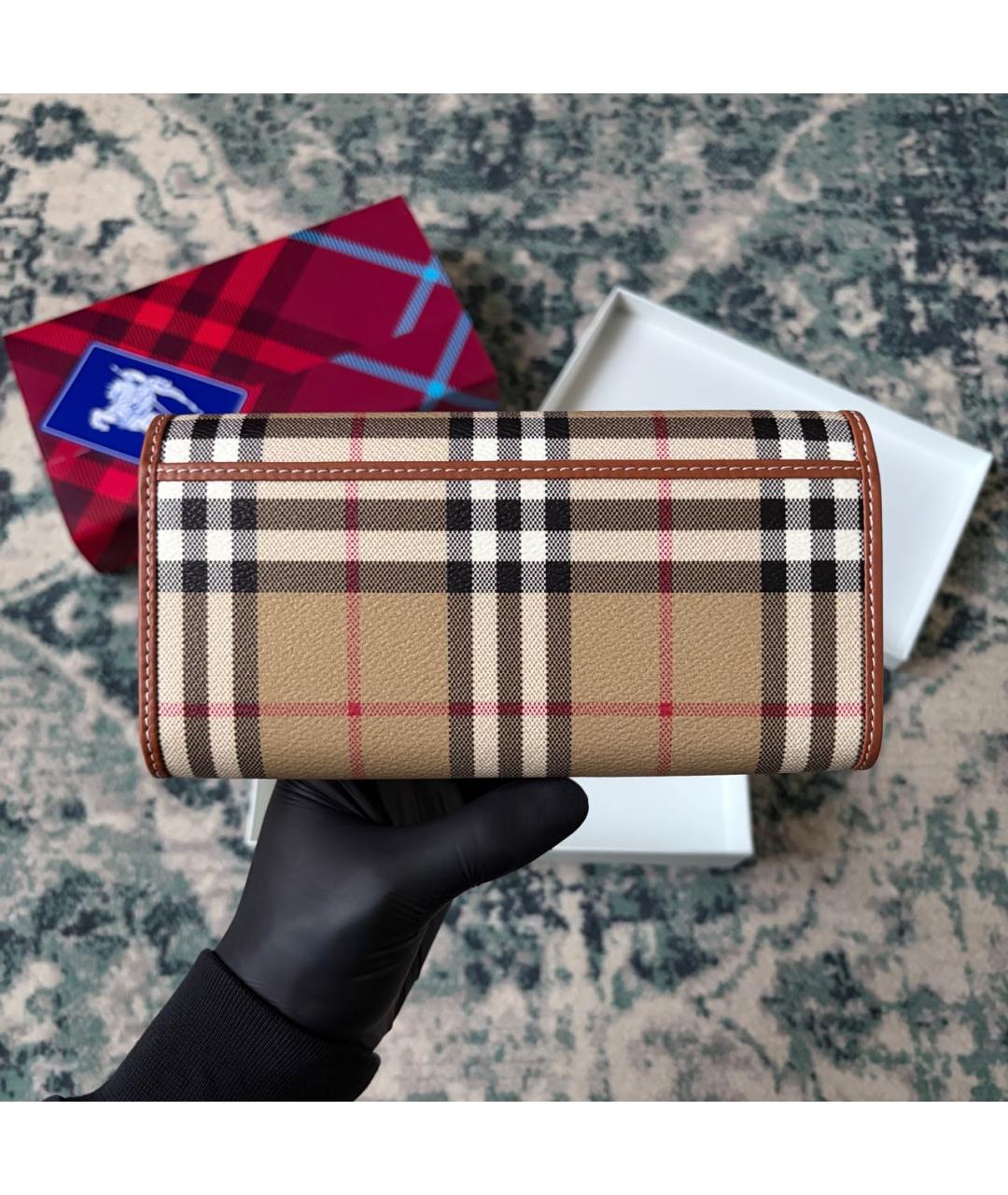 BURBERRY Бежевый кожаный кошелек, фото 4