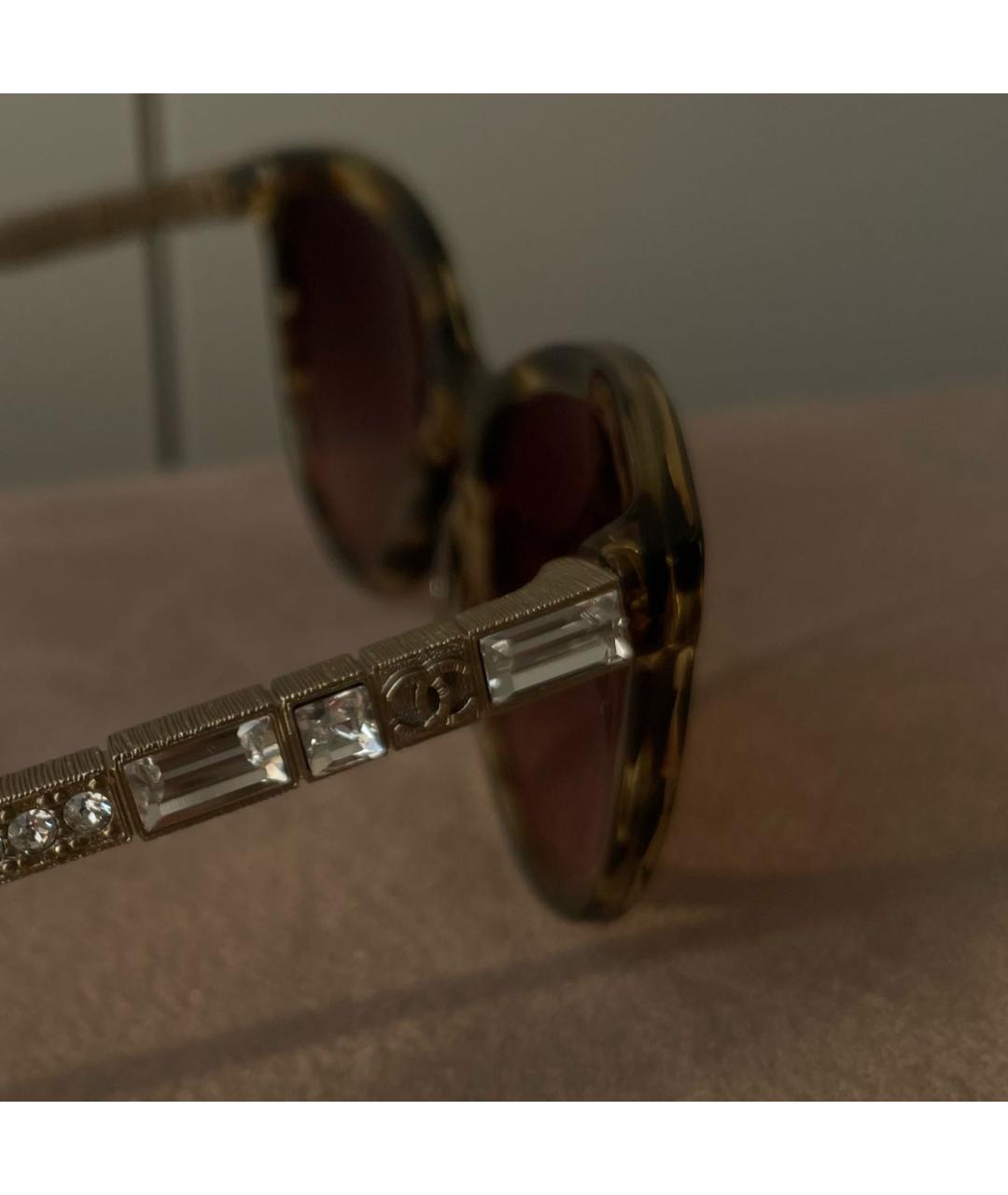 CHANEL Коричневые пластиковые солнцезащитные очки, фото 3