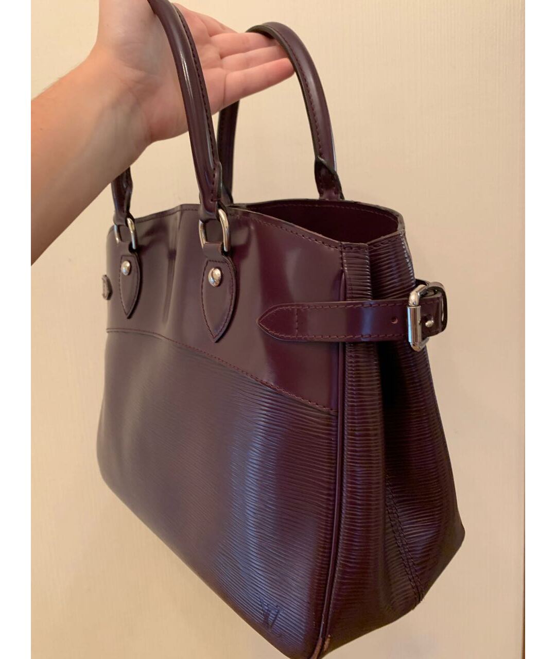 LOUIS VUITTON Фиолетовая кожаная сумка тоут, фото 2