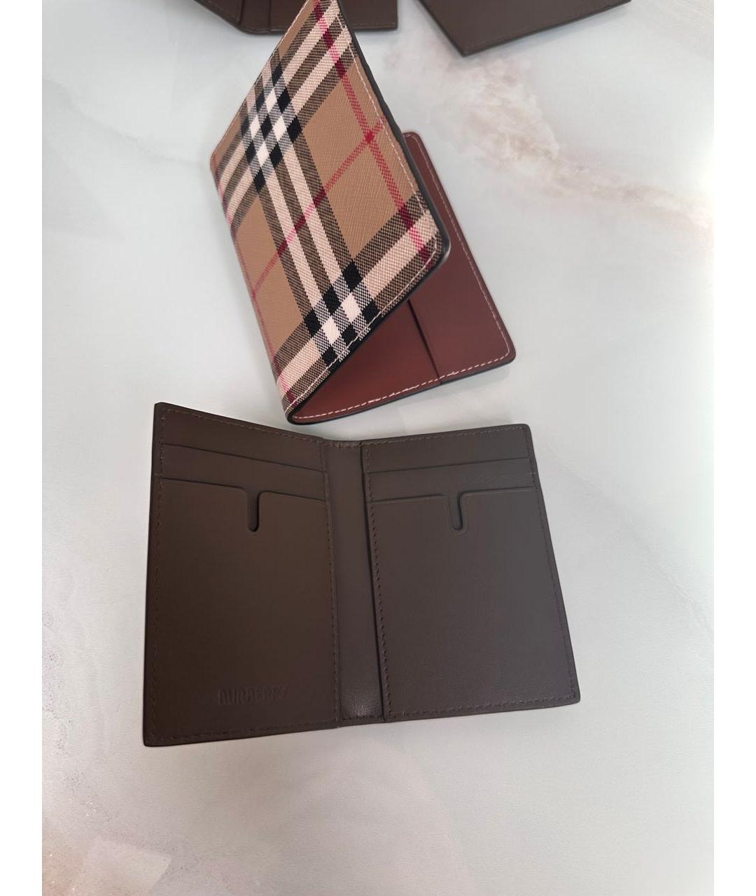 BURBERRY Бежевый кожаный кардхолдер, фото 2