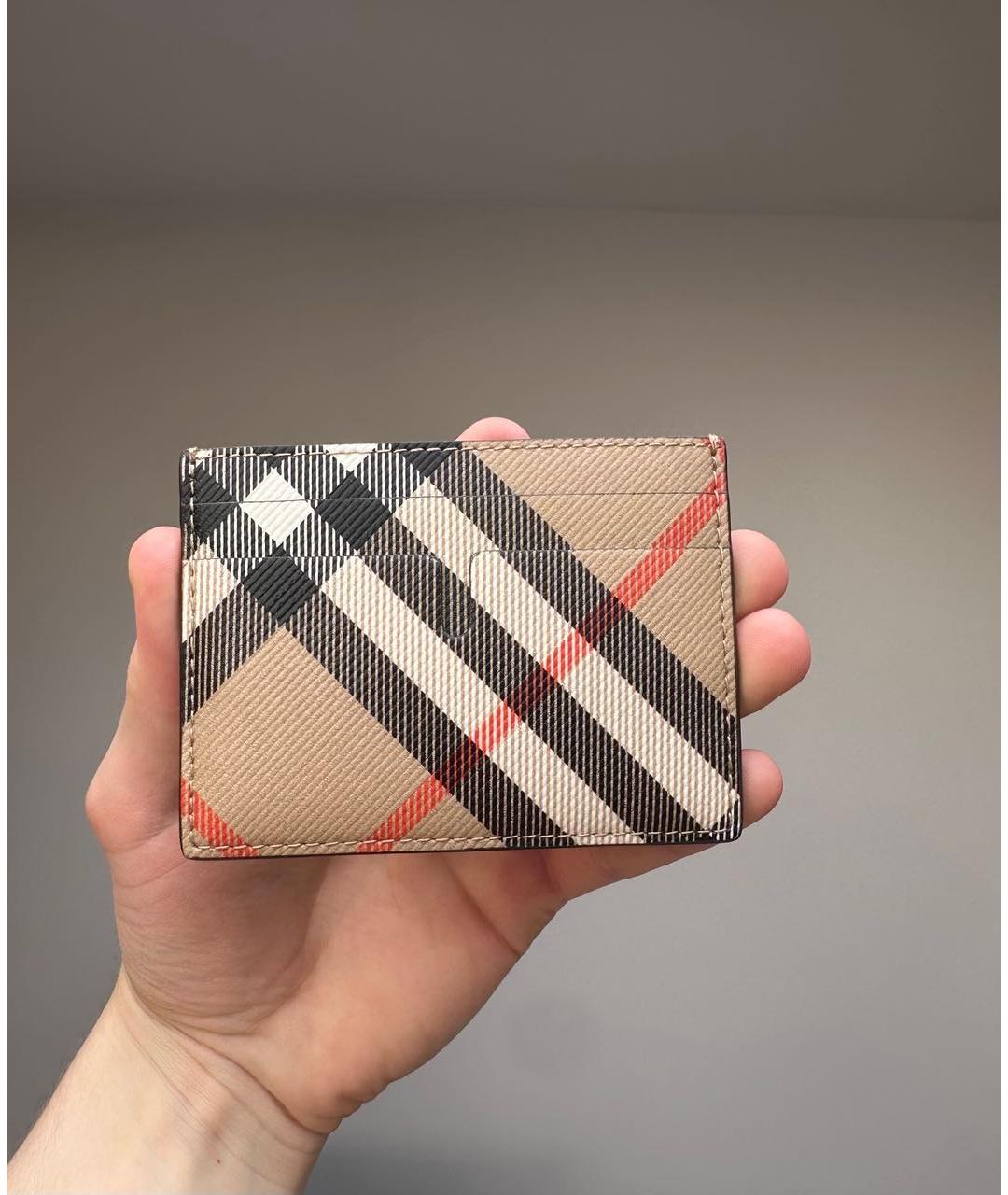 BURBERRY Бежевая кожаная визитница, фото 2