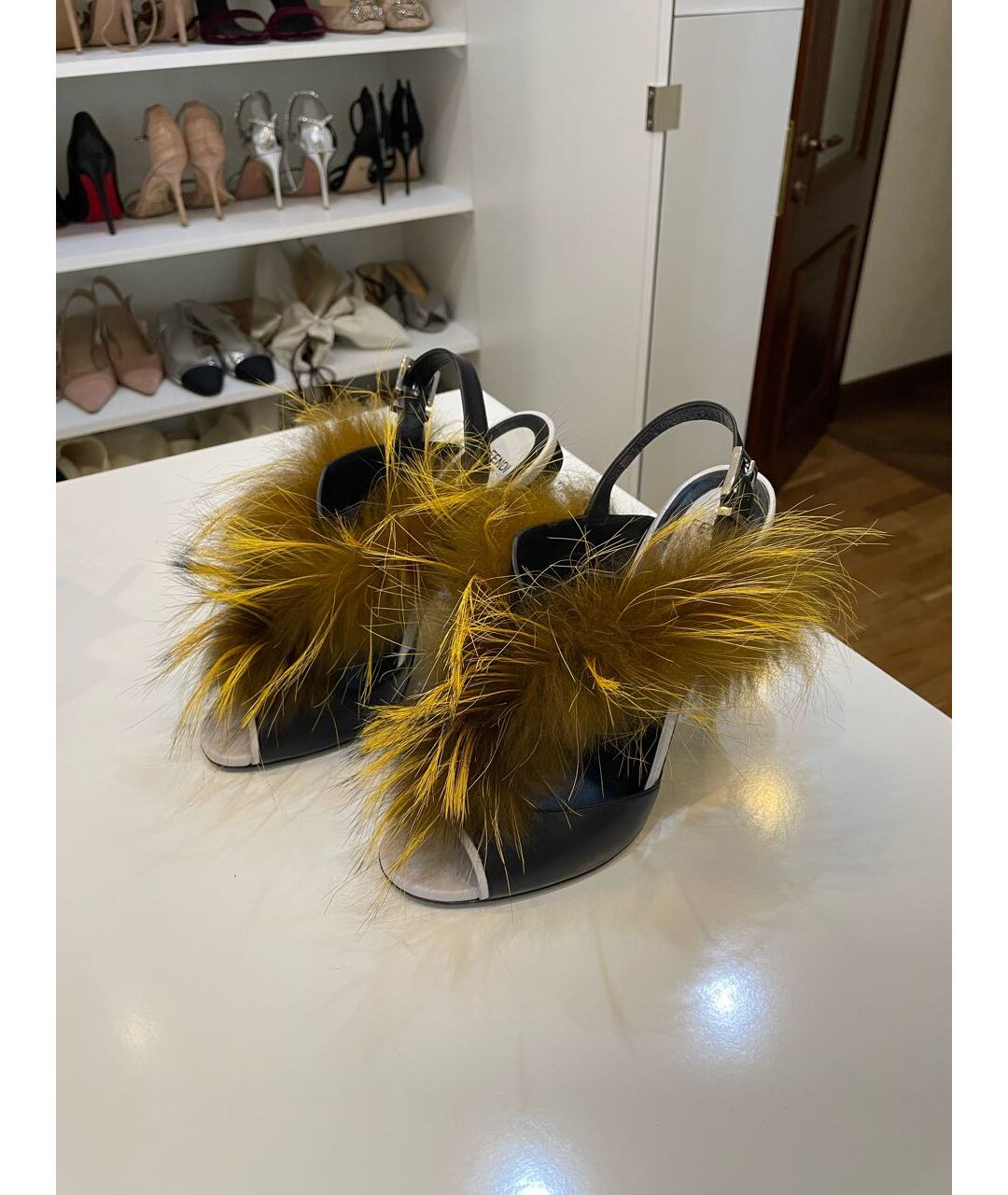 FENDI Кожаные босоножки, фото 3