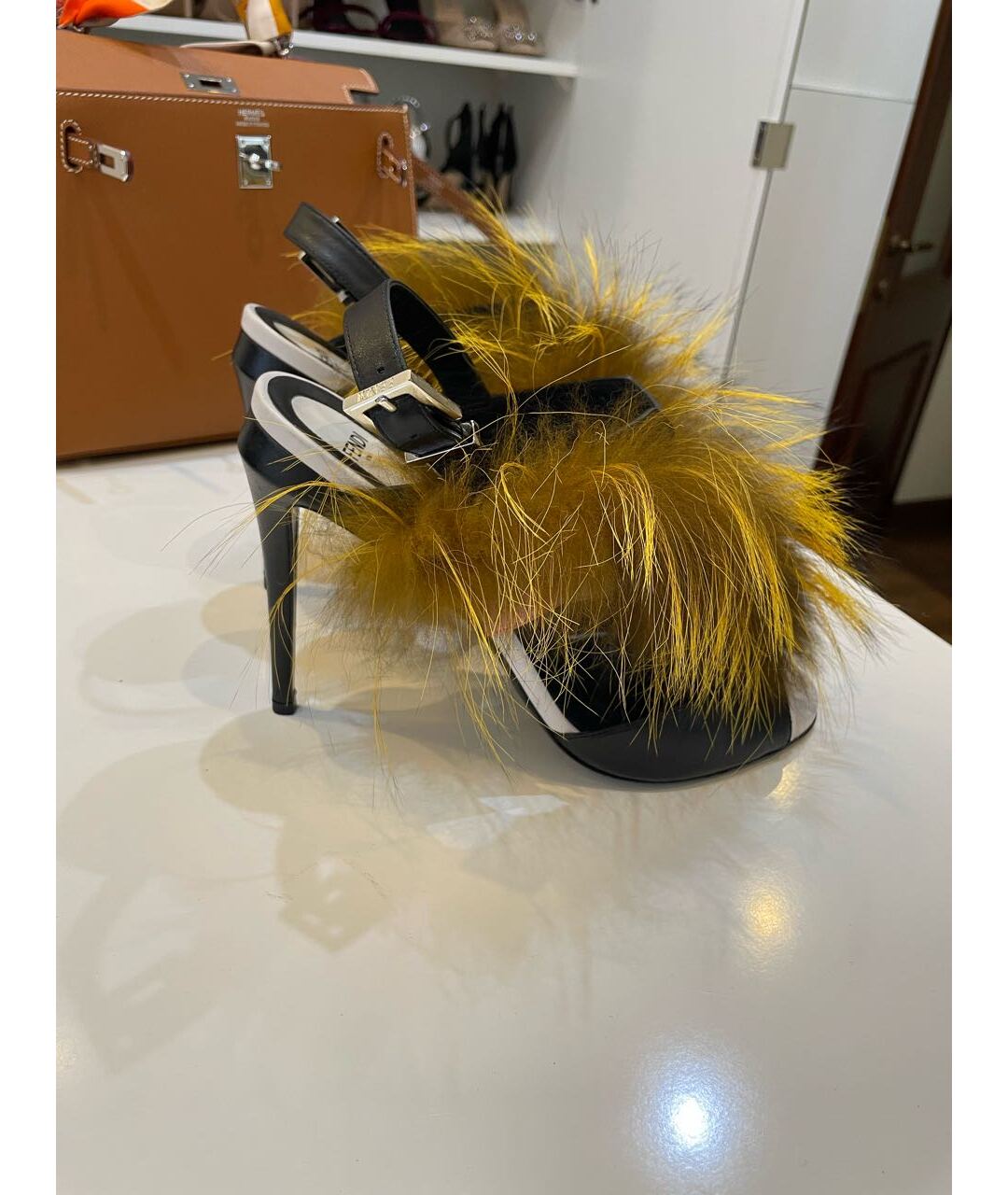 FENDI Кожаные босоножки, фото 5