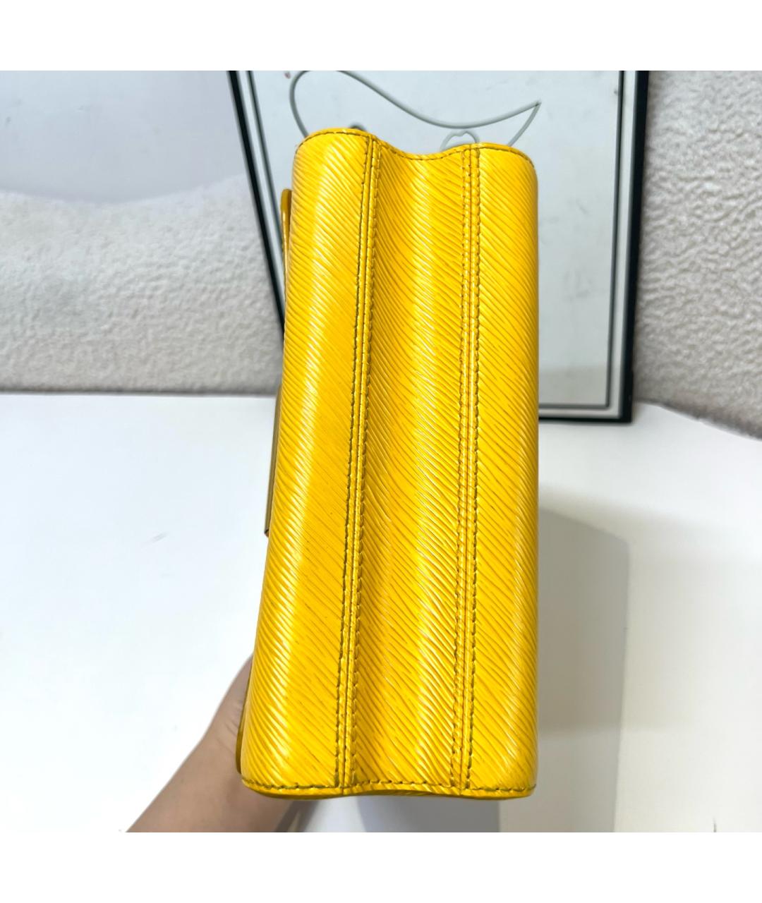 LOUIS VUITTON Желтая сумка тоут, фото 3