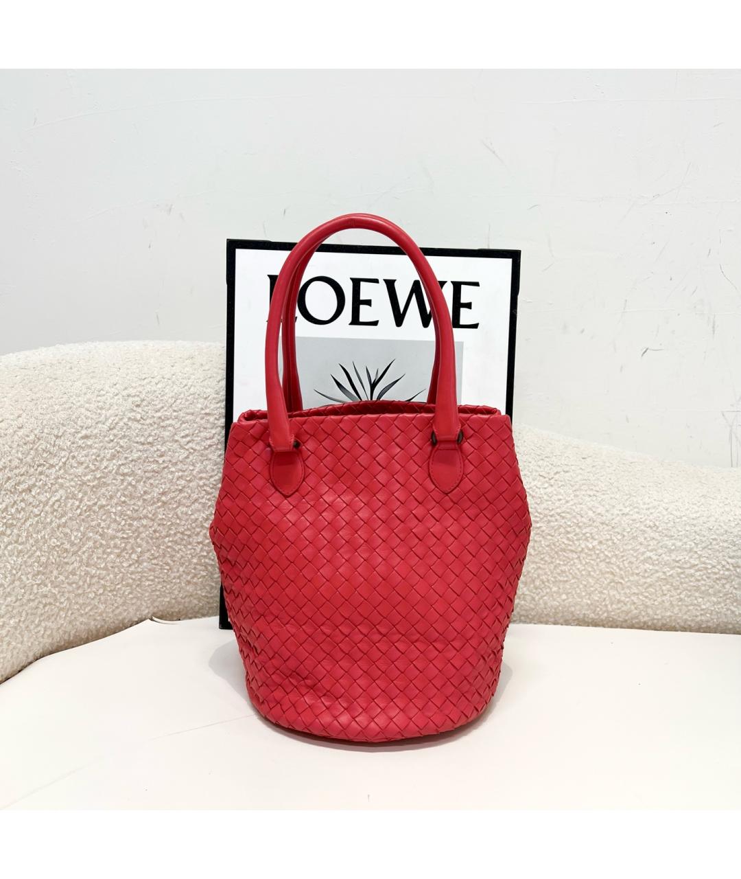BOTTEGA VENETA Красная кожаная сумка с короткими ручками, фото 2