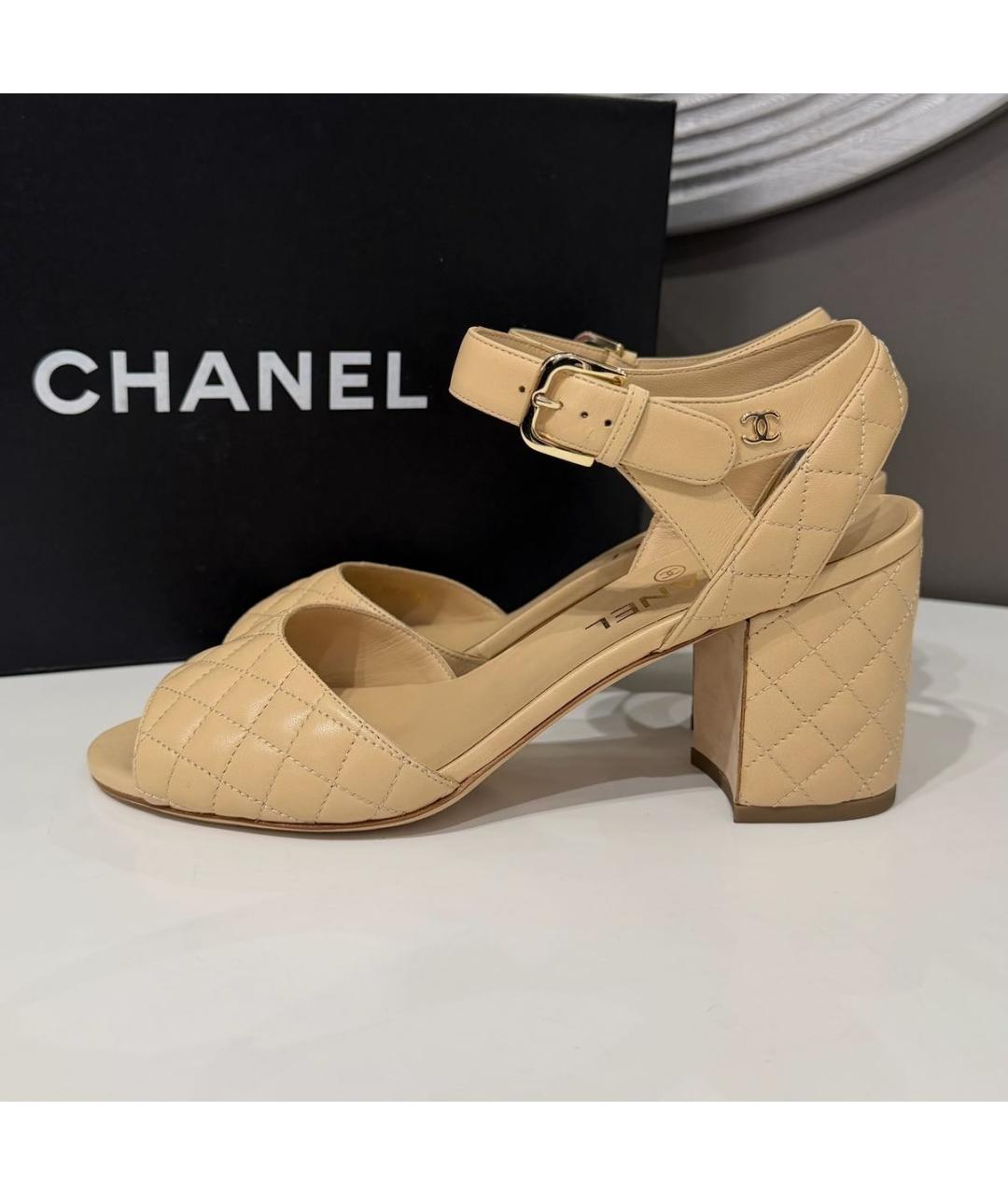 CHANEL Бежевые кожаные босоножки, фото 8