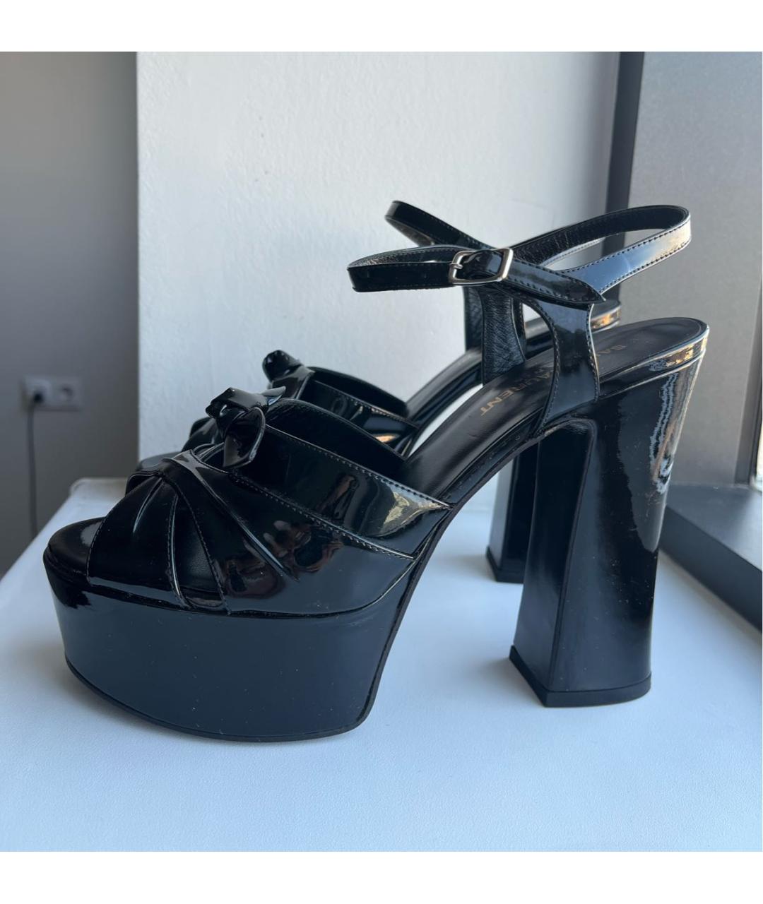 SAINT LAURENT Черные босоножки из лакированной кожи, фото 5