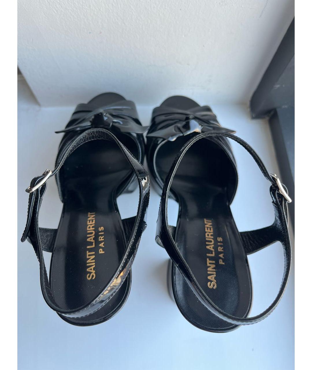 SAINT LAURENT Черные босоножки из лакированной кожи, фото 3