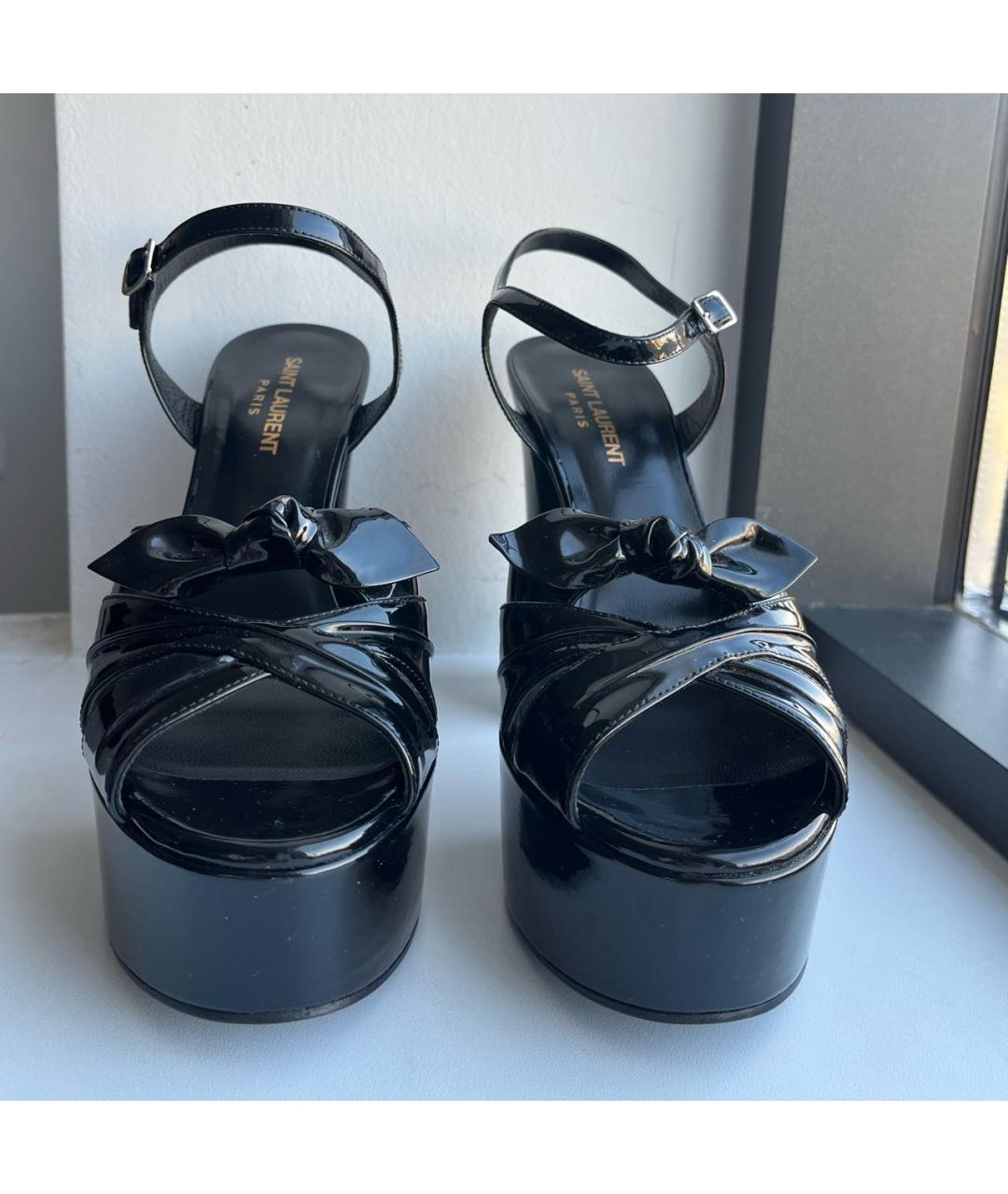SAINT LAURENT Черные босоножки из лакированной кожи, фото 7