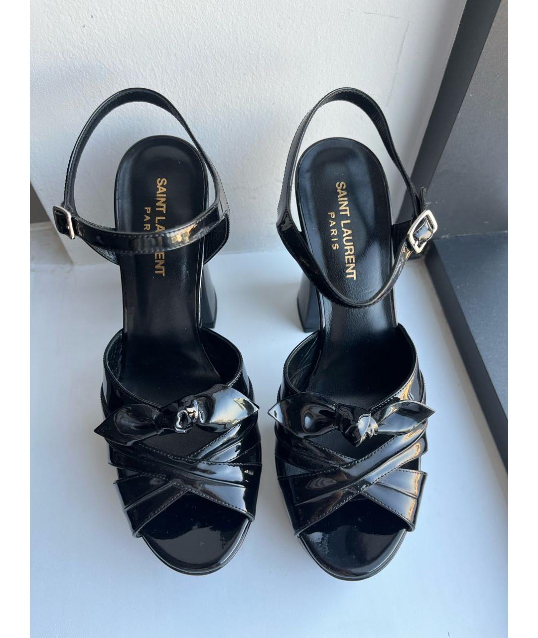 SAINT LAURENT Черные босоножки из лакированной кожи, фото 2