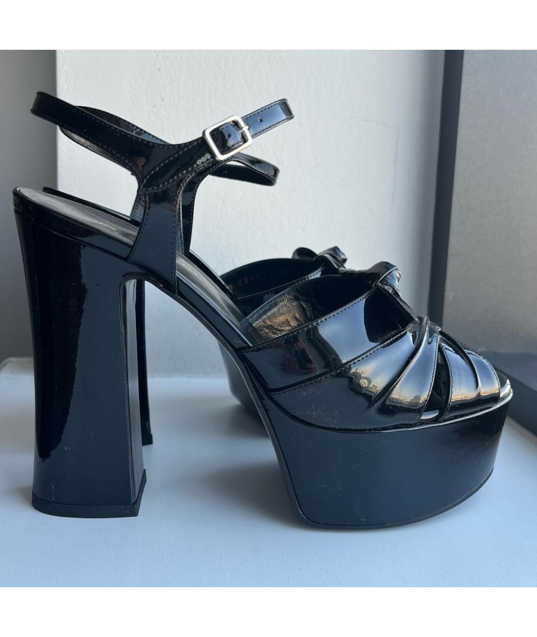 SAINT LAURENT Черные босоножки из лакированной кожи, фото 9