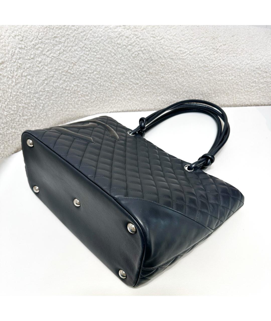 CHANEL Черная кожаная сумка тоут, фото 5