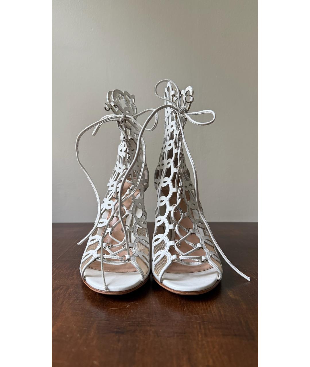 GIANVITO ROSSI Белые кожаные босоножки, фото 2