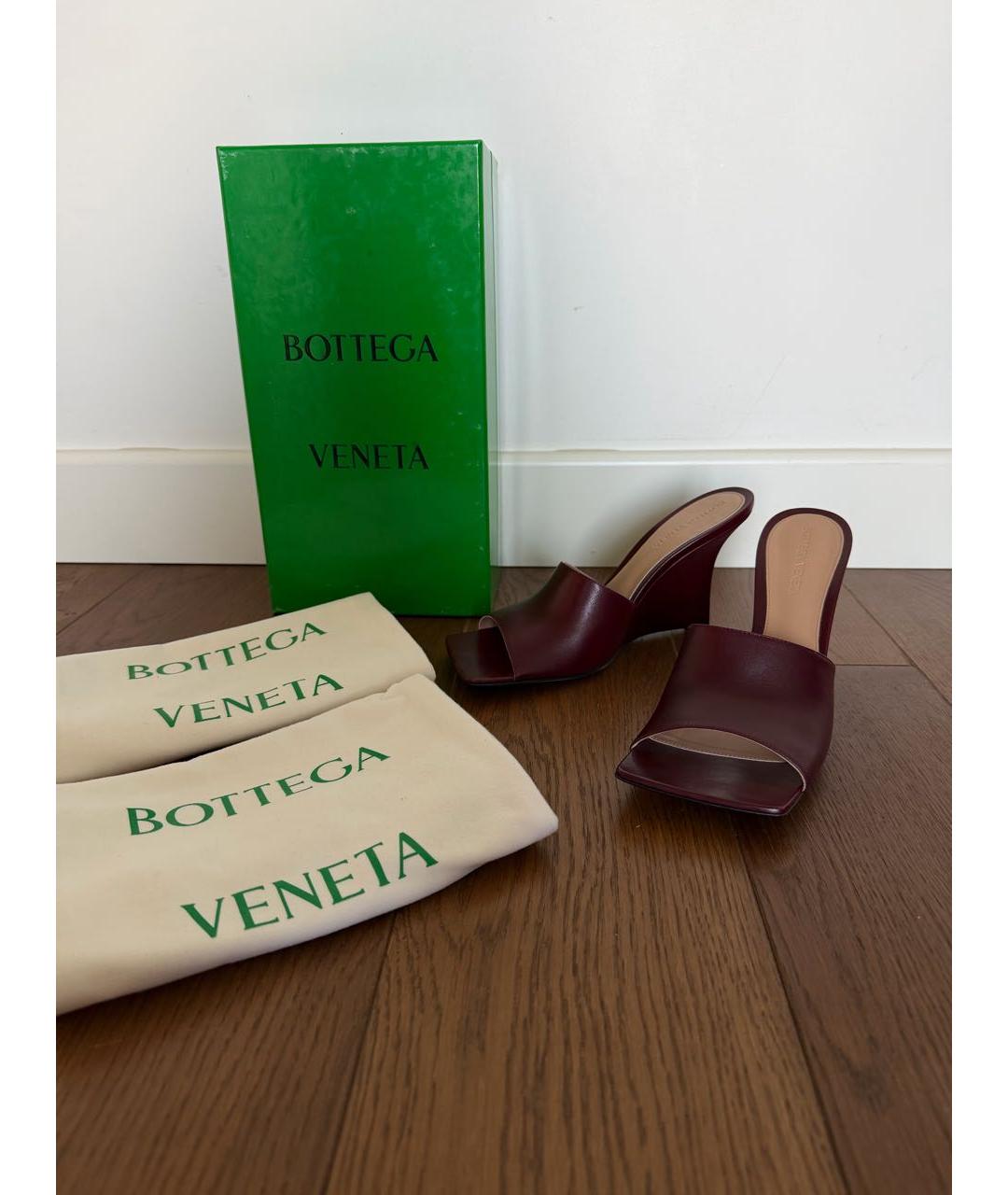 BOTTEGA VENETA Бордовые кожаные мюли, фото 7