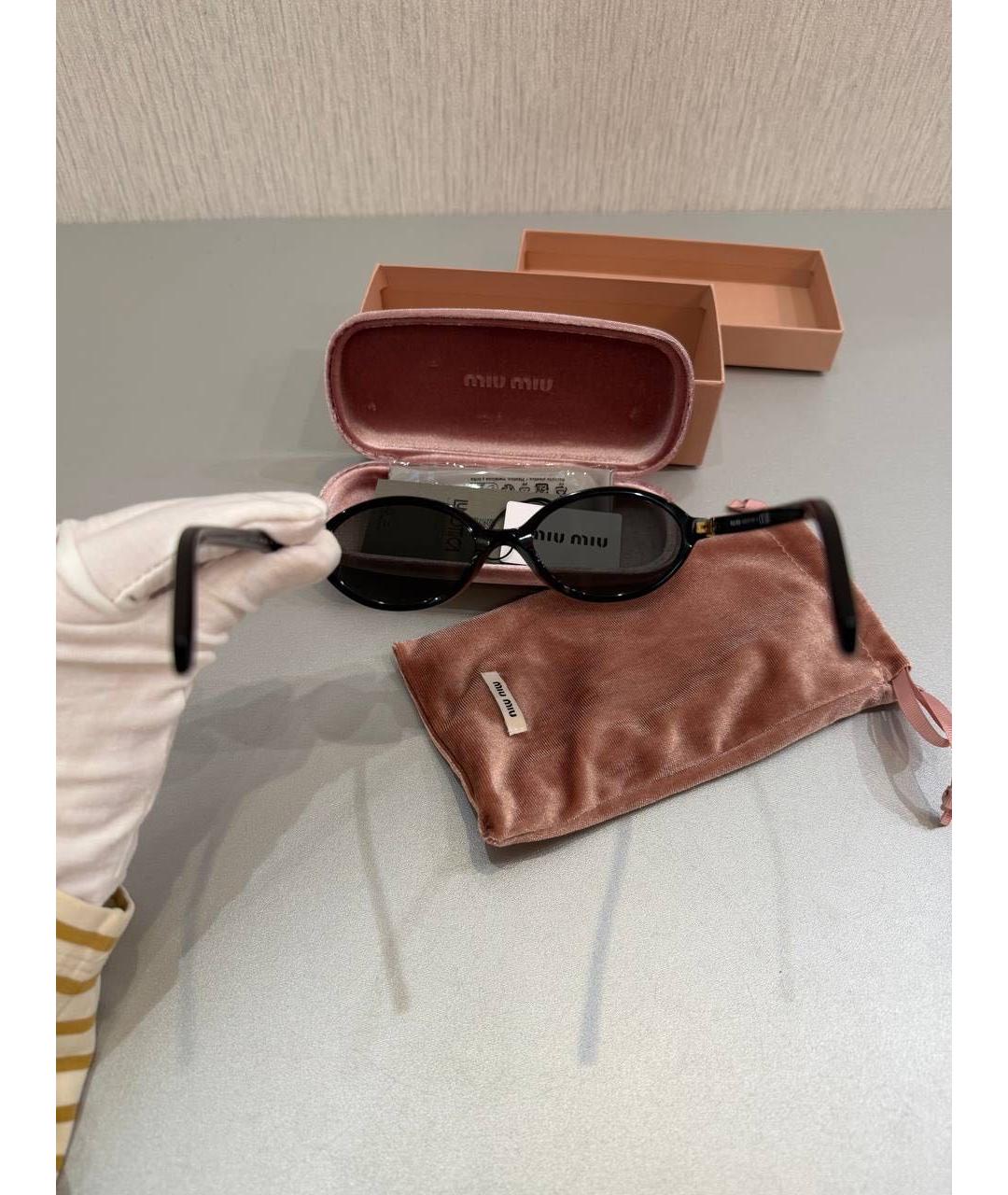 MIU MIU Черные пластиковые солнцезащитные очки, фото 4