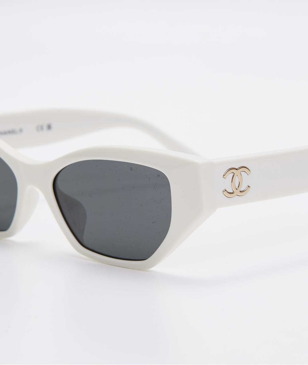CHANEL Белые пластиковые солнцезащитные очки, фото 3