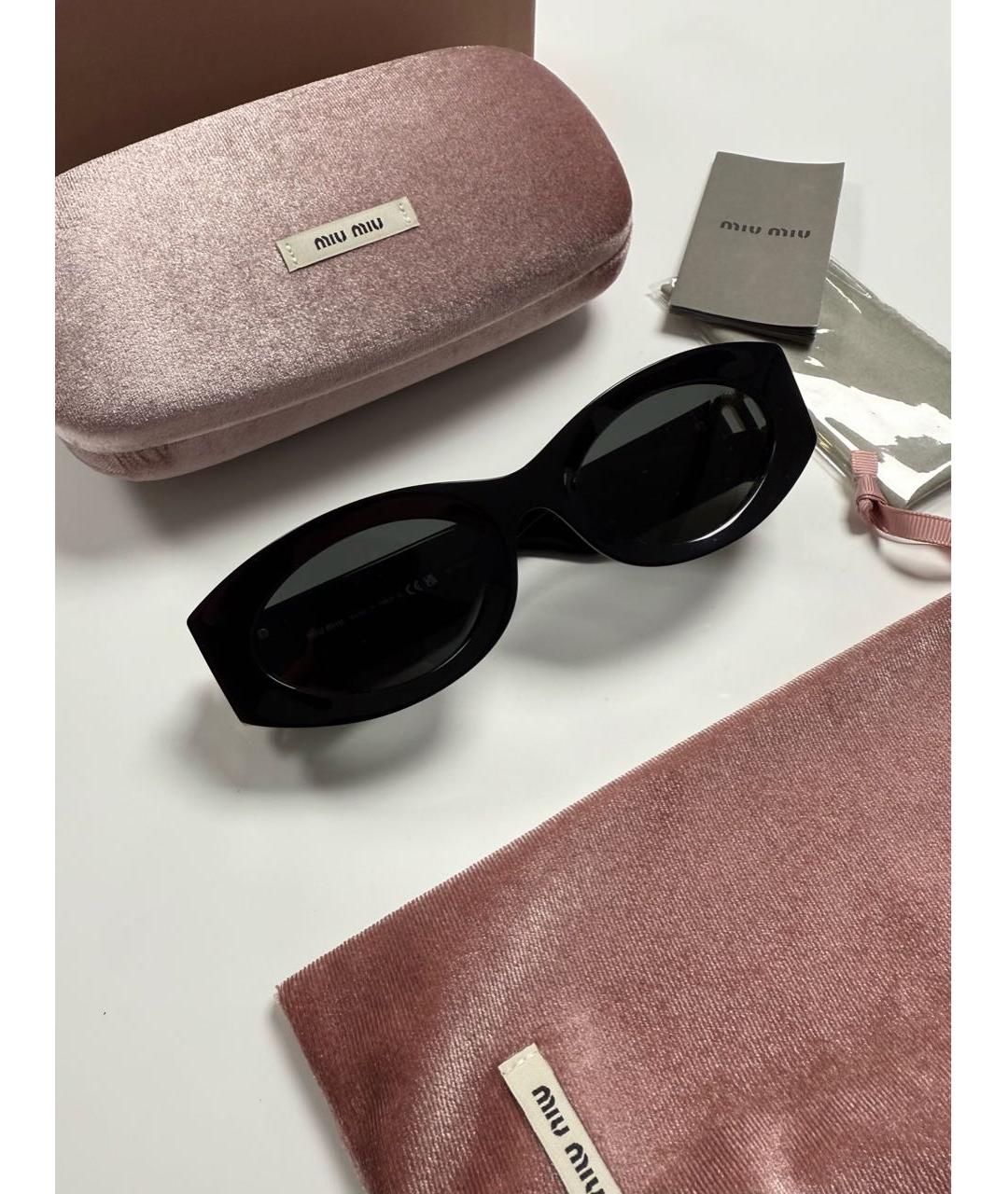 MIU MIU Черные пластиковые солнцезащитные очки, фото 2