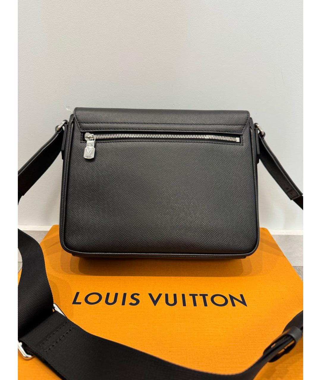 LOUIS VUITTON Черная кожаная сумка на плечо, фото 3