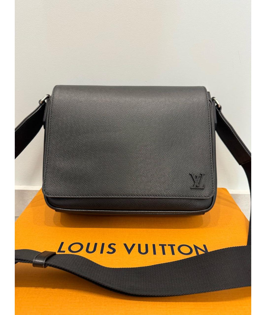 LOUIS VUITTON Черная кожаная сумка на плечо, фото 9