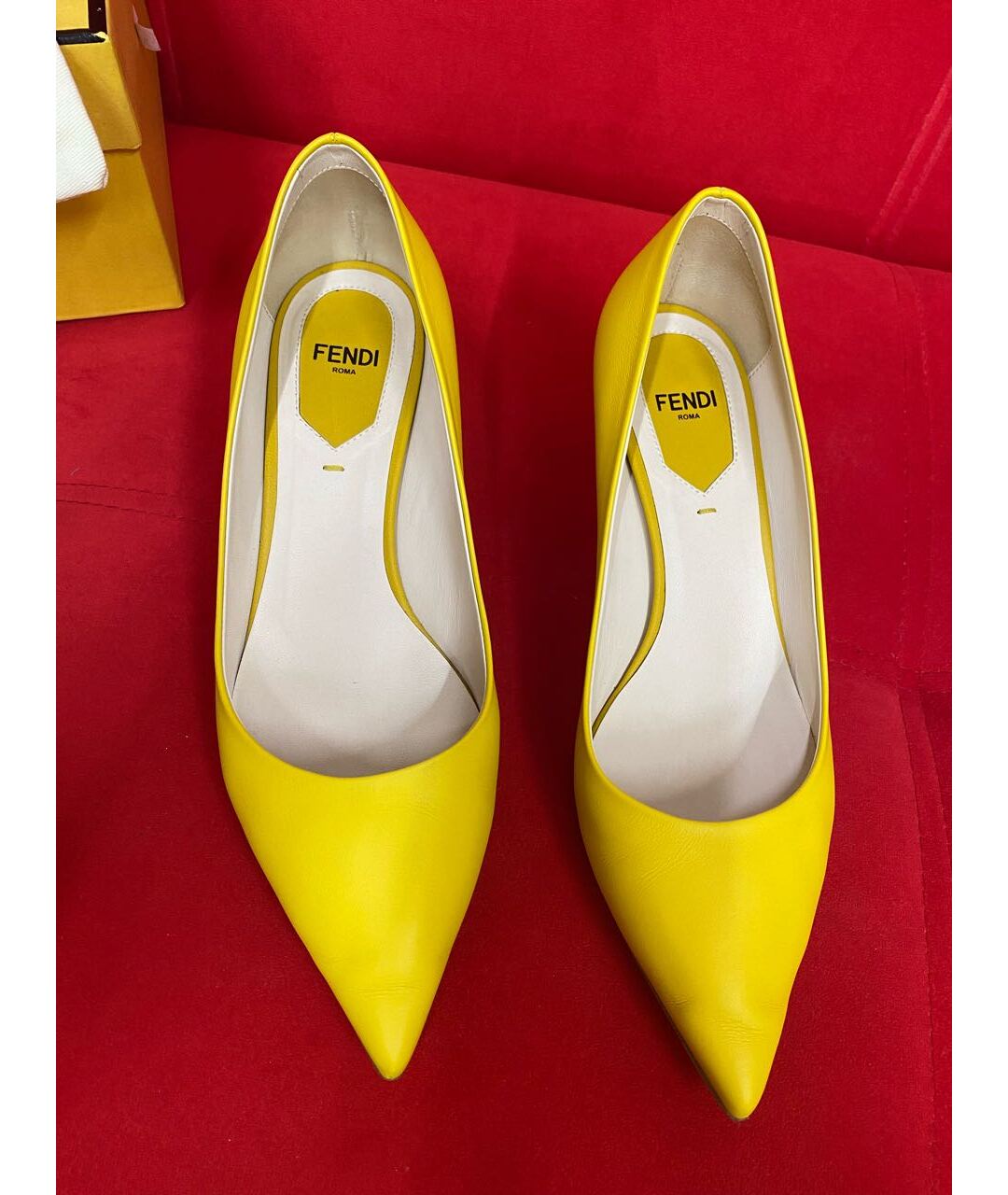 FENDI Желтые кожаные туфли, фото 2