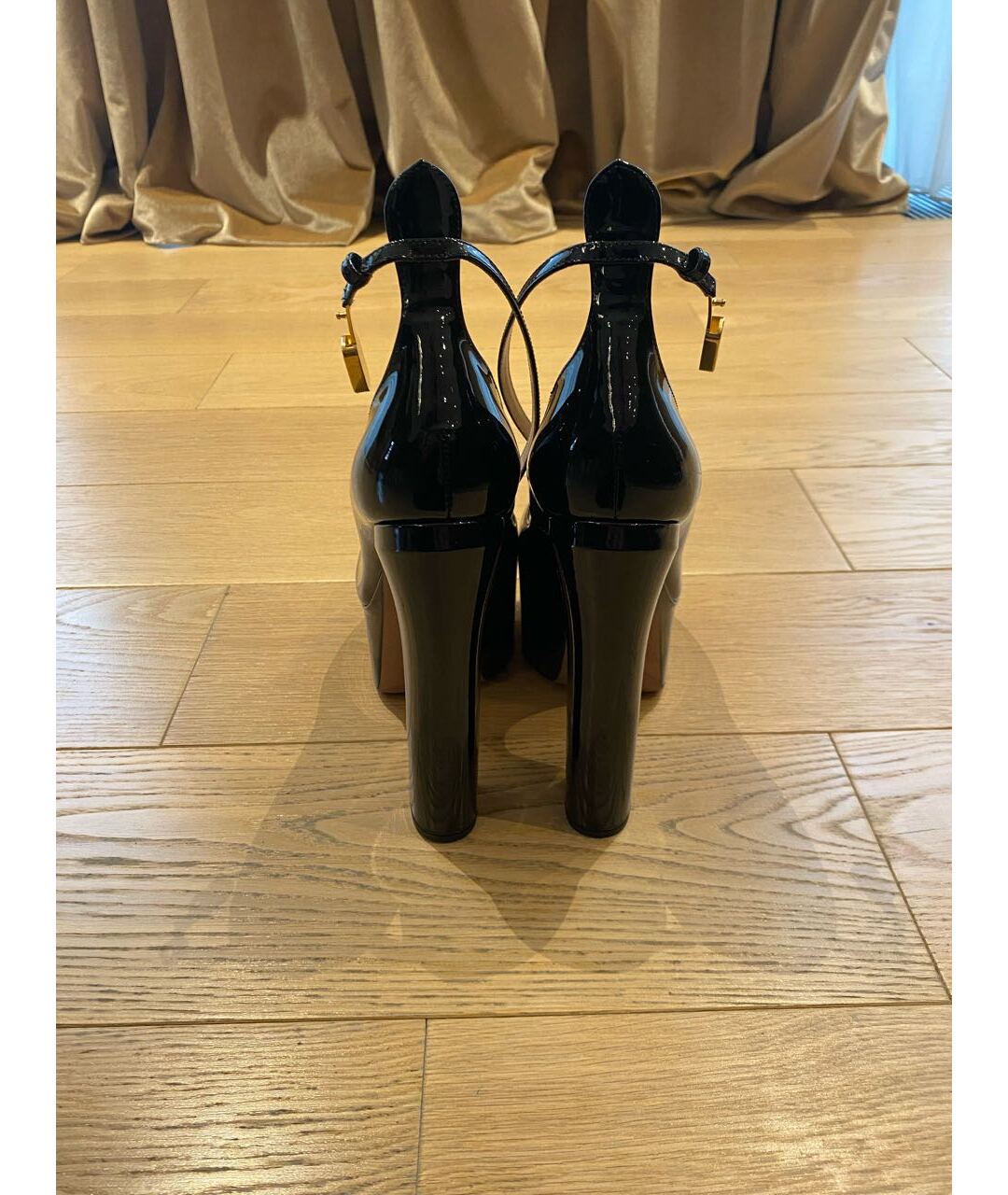 VALENTINO Черные туфли из лакированной кожи, фото 4