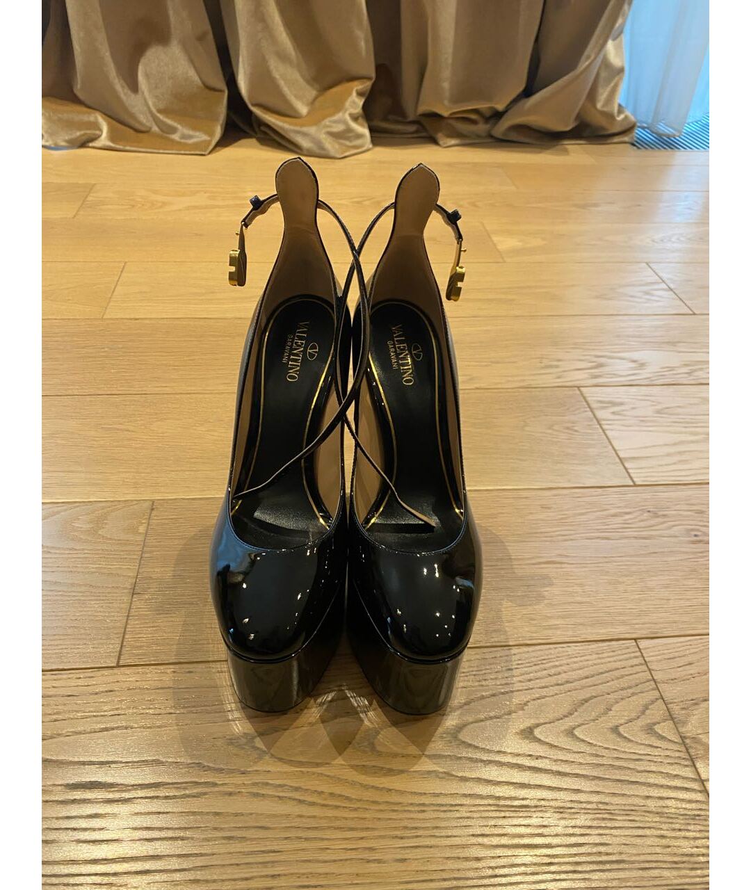 VALENTINO Черные туфли из лакированной кожи, фото 2