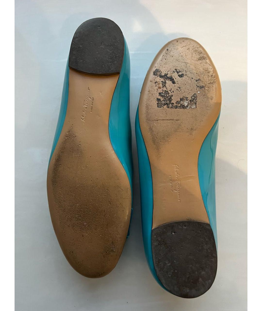 FERRAGAMO Бирюзовые балетки из лакированной кожи, фото 4