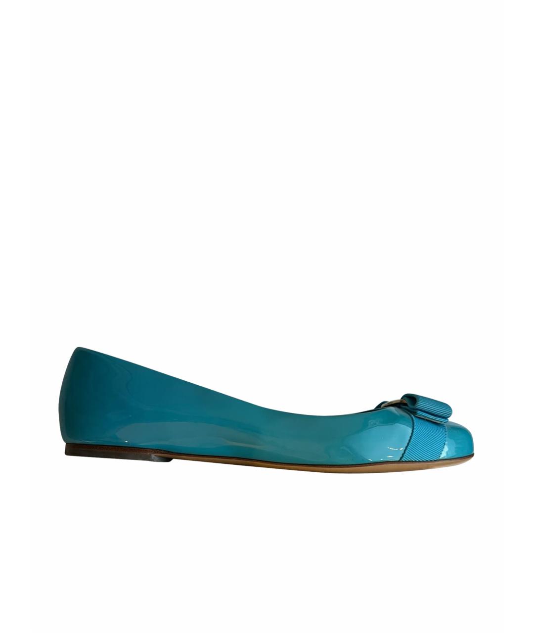 FERRAGAMO Бирюзовые балетки из лакированной кожи, фото 1